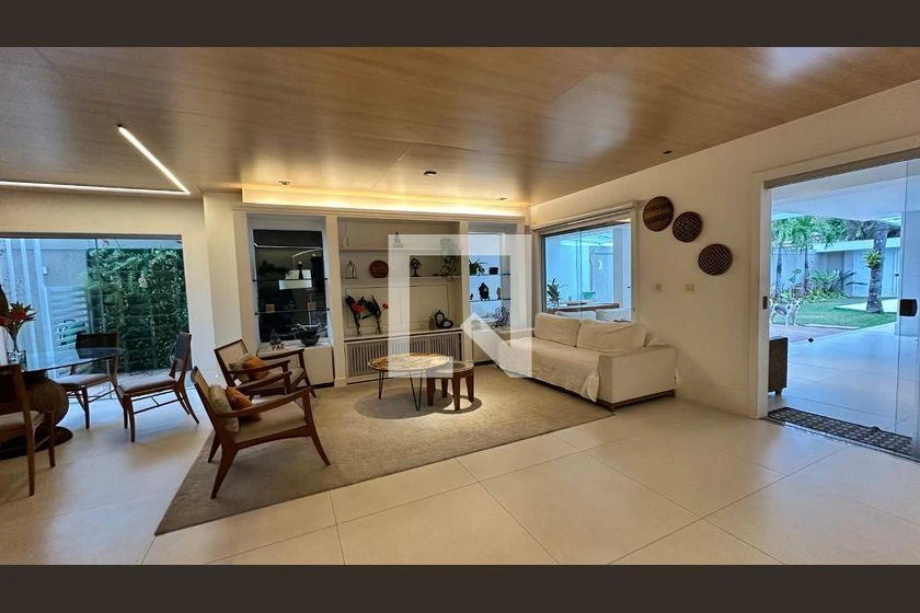 5-bedroom house with a home office — photo 24