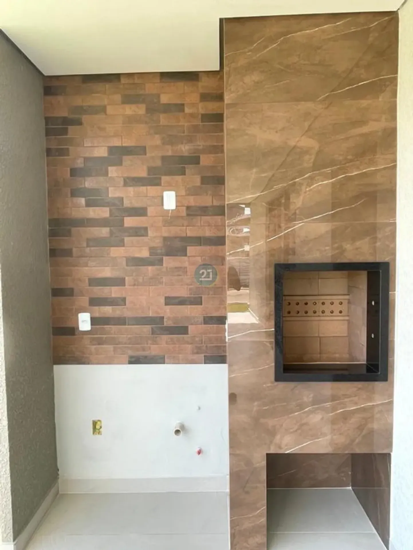 247 m² apartment with 3 en-suite bedrooms and 2 parking