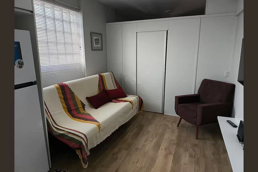 Furnished 1-bedroom apartment with an en-suite — photo 7