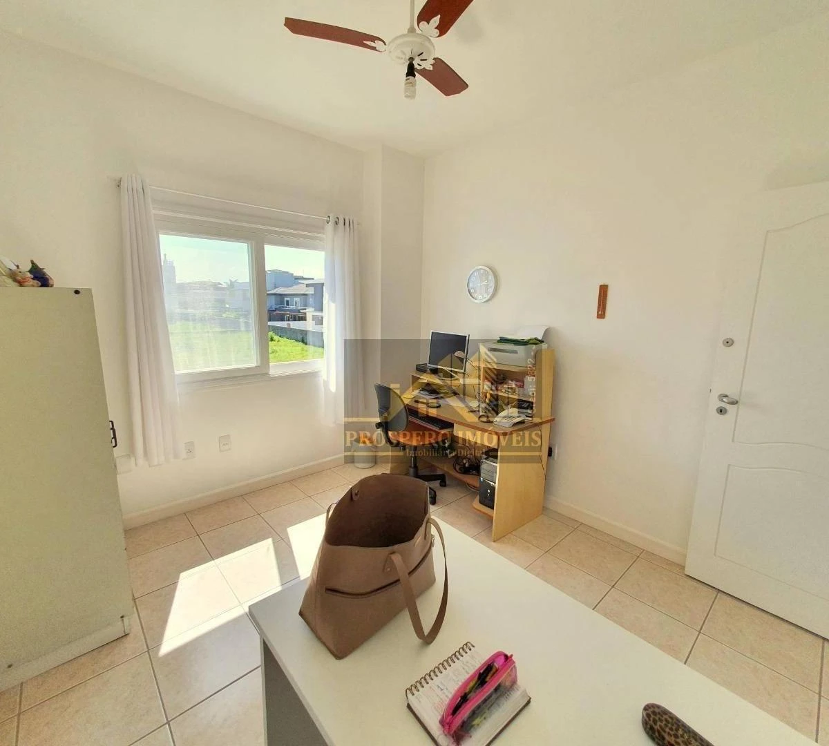 Casa de 5 dormitorios con balcón cerrado con vidrio — photo 38