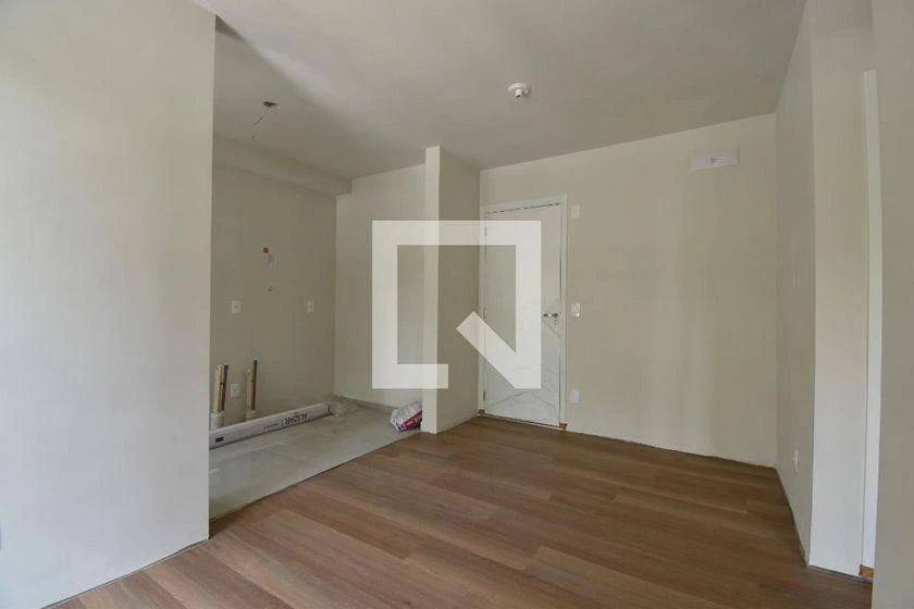 Balcony with a grill in a 2-bedroom apartment, 53 m² — photo 23