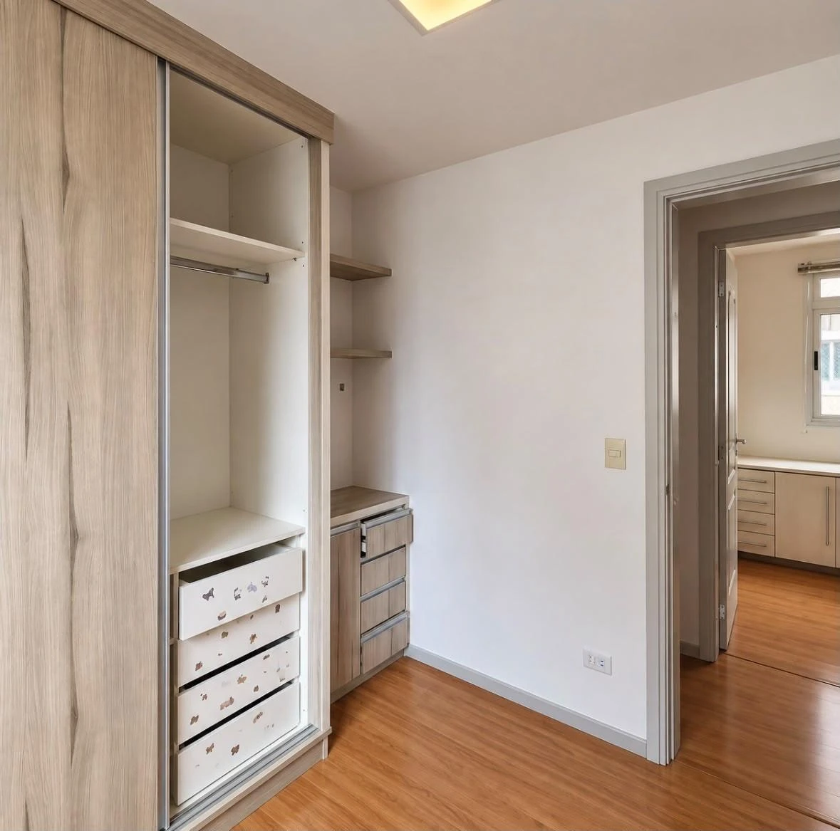 3-bedroom apartment with a bathtub in Curitiba — photo 16