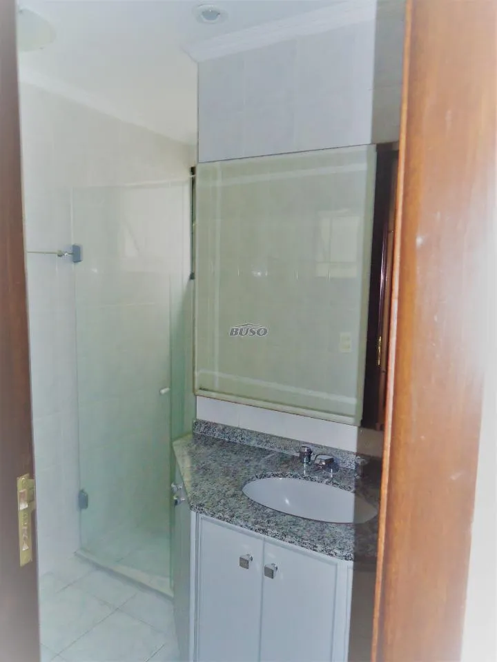 2-bedroom apartment with a grill on the balcony — photo 11