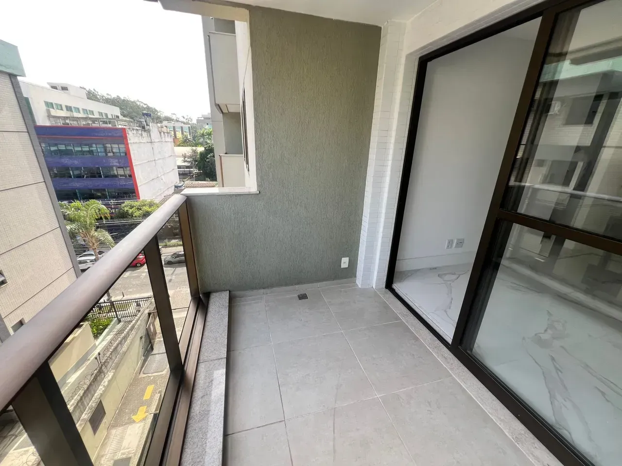 1-bedroom apartment with balcony and gas stove kitchen — photo 8