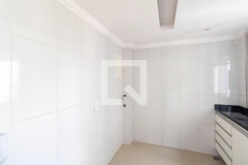 2-bedroom apartment in a building with a gym — photo 45