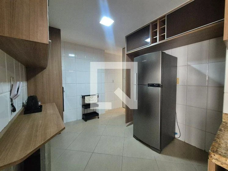 Furnished apartment, 180 m², with a glass-enclosed balcony — photo 9