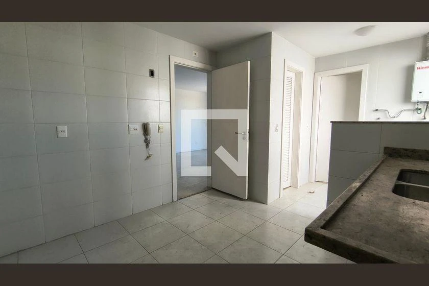 Rental apartment with 3 en-suite bedrooms and 179 m² — photo 14