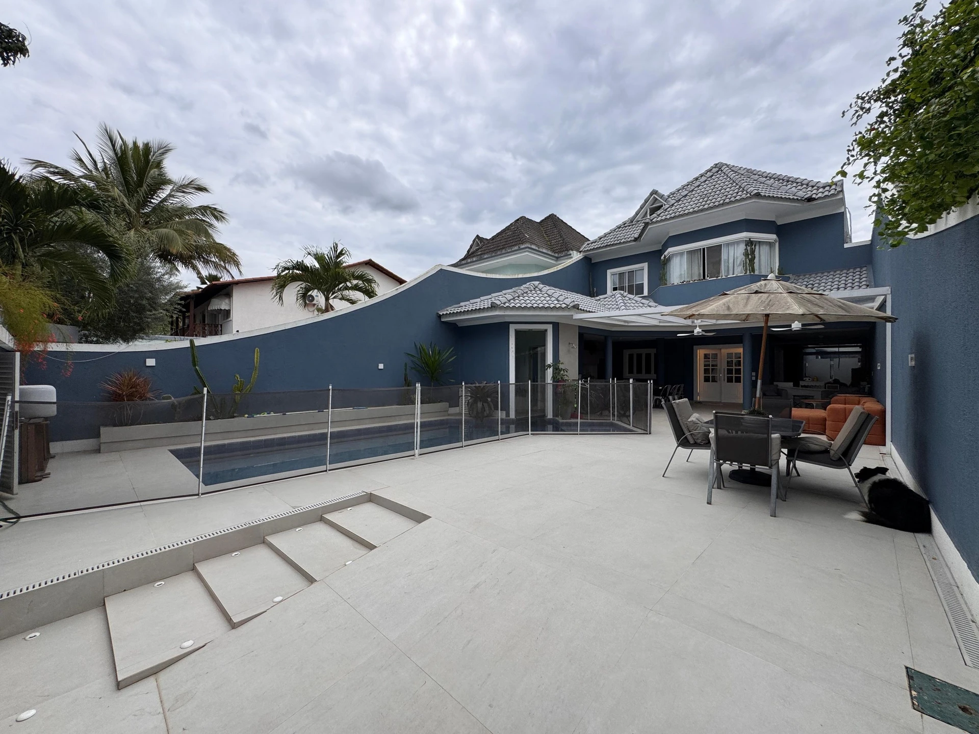 Furnished house, 550 m², with a bathtub — photo 43