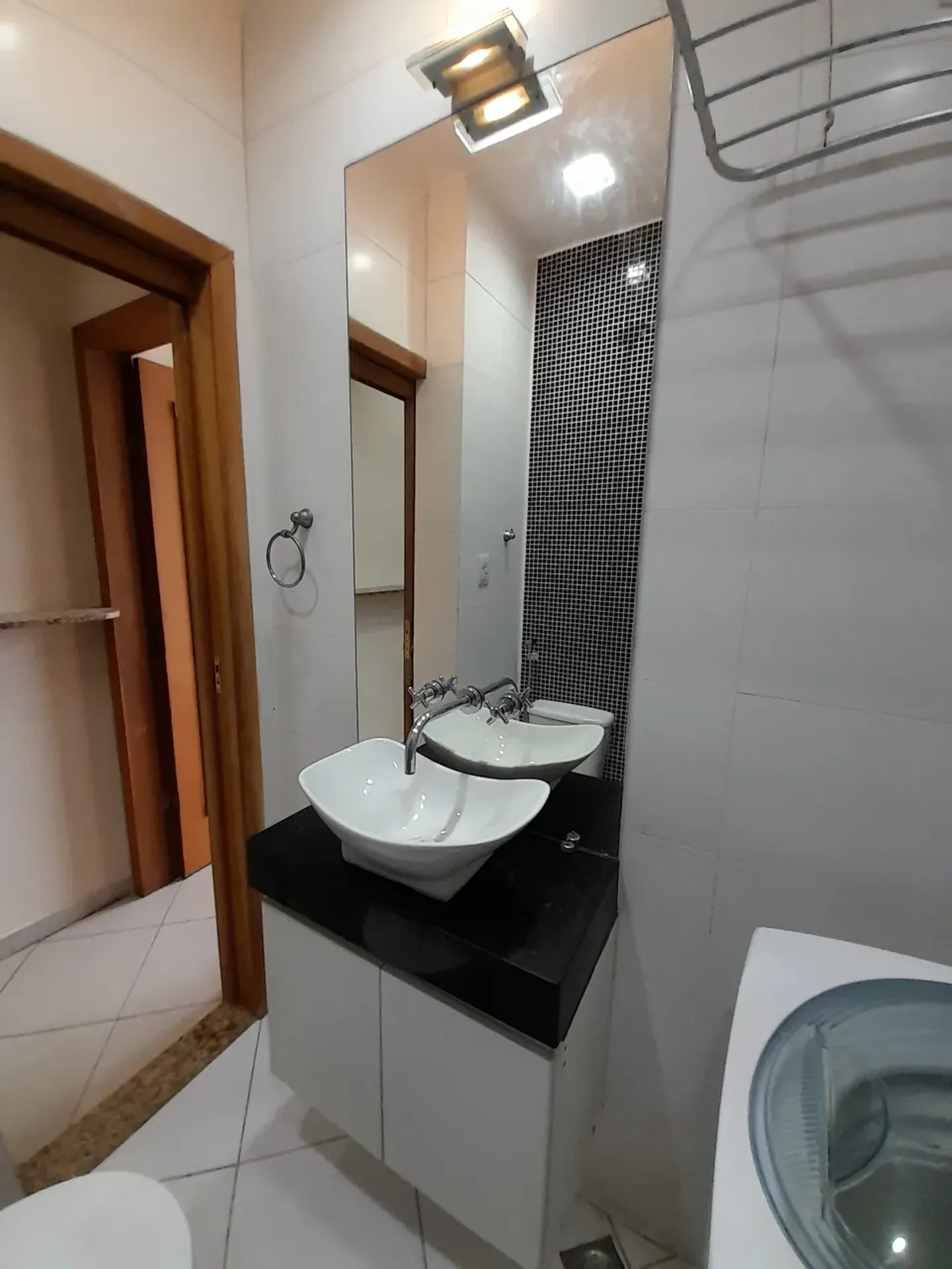 One-bedroom apartment with a washing machine — photo 20