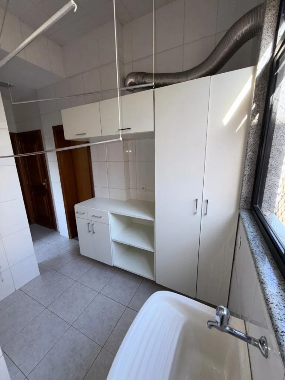 Apartamento com 4 quartos e 5 banheiros e sacada — photo 14