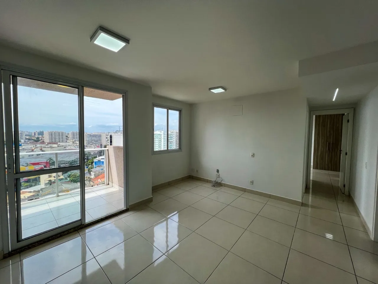 2-bedroom apartment in a building with a gym