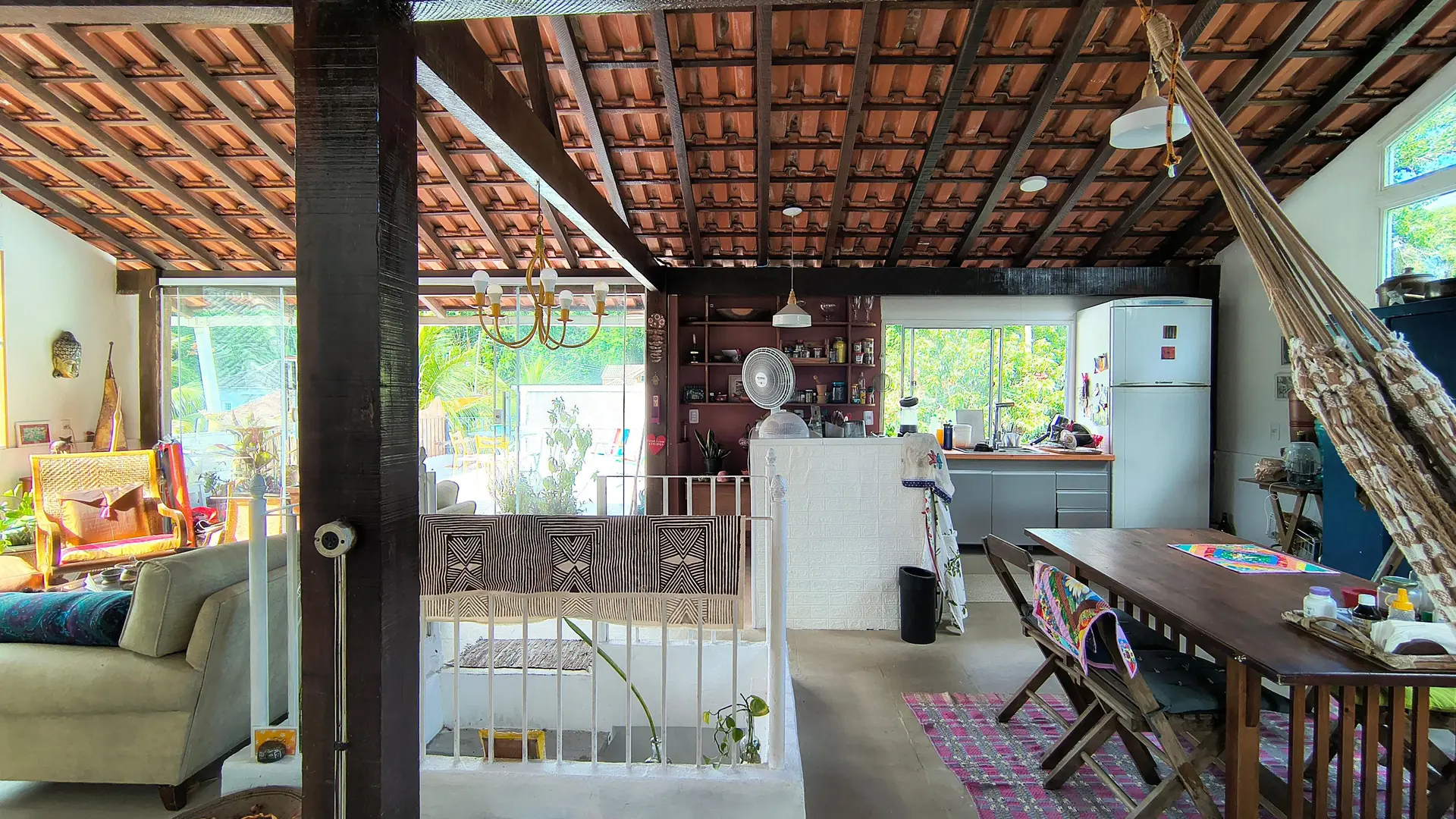 5-bedroom house with a bathtub — photo 37