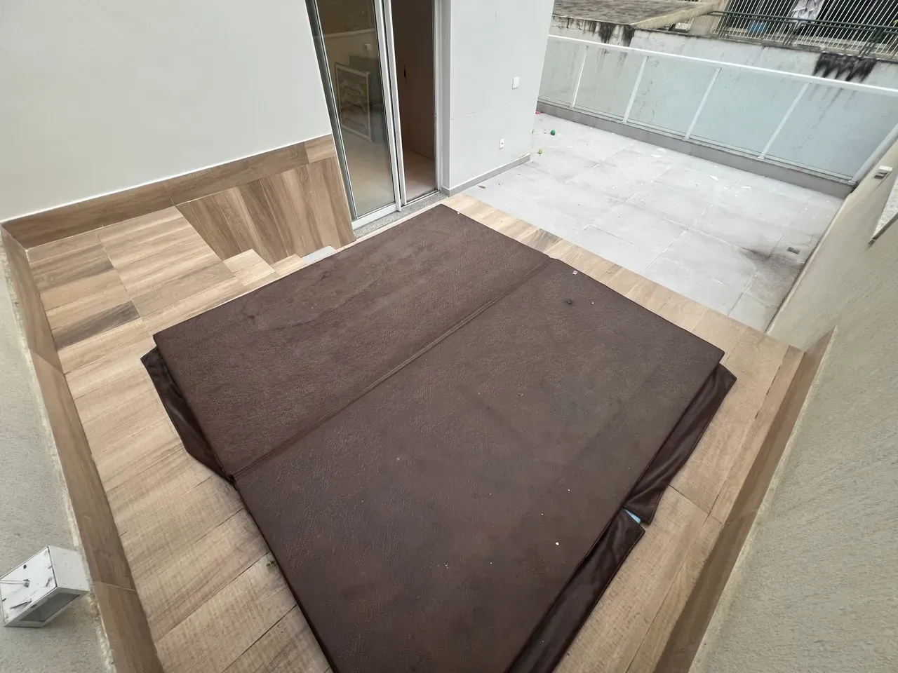 Furnished apartment, 68 m², with a grill on the balcony — photo 31