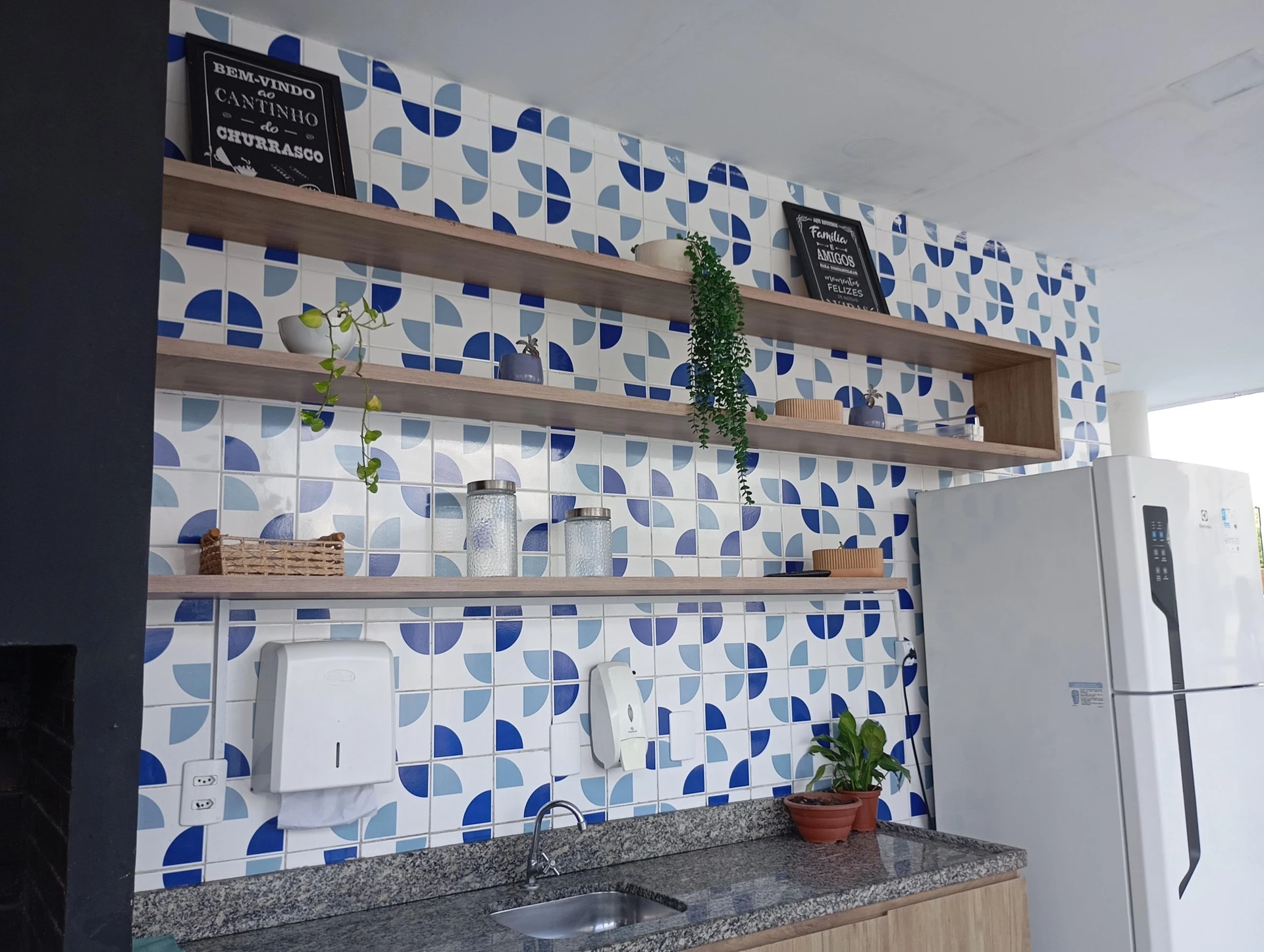 Apartamento sin muebles con 2 habitaciones y jardín privado — photo 14
