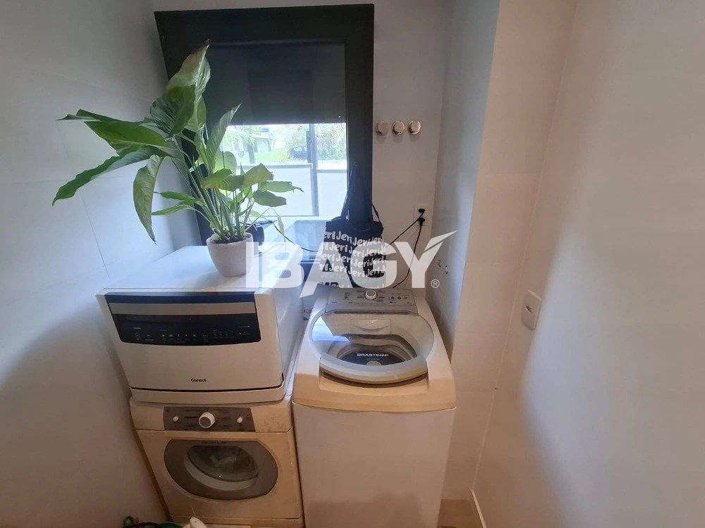 2-bedroom apartment with a private BBQ — photo 9