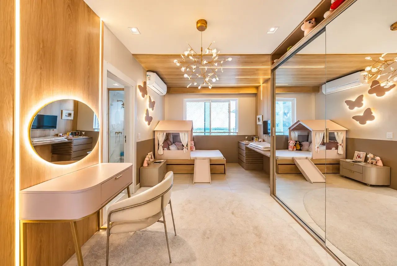 Furnished apartment, 266 m², with floor-to-ceiling windows — photo 4