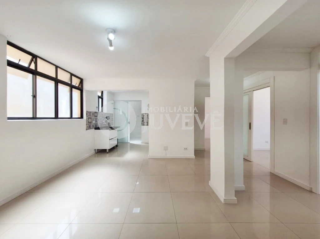 3-bedroom apartment in a building with a pool