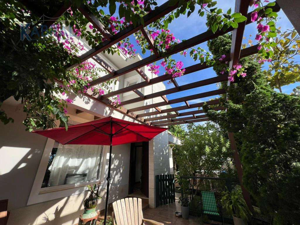 Unfurnished house with 2 bedrooms, 2 baths and balcony — photo 4