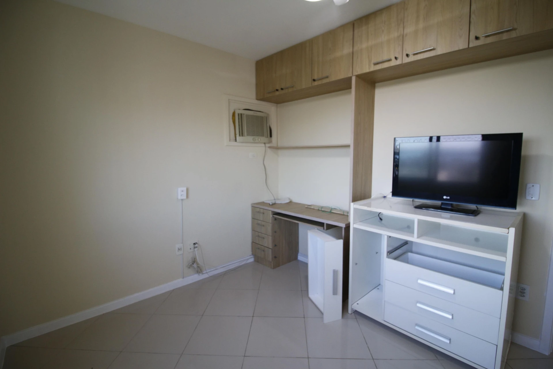 Робоче місце та 3 спальні: квартира 102 м² — photo 20