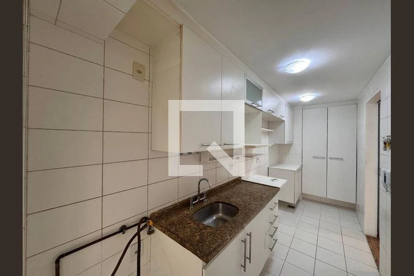 2-bedroom 87 m² apartment with parking and enclosed balcony — photo 2