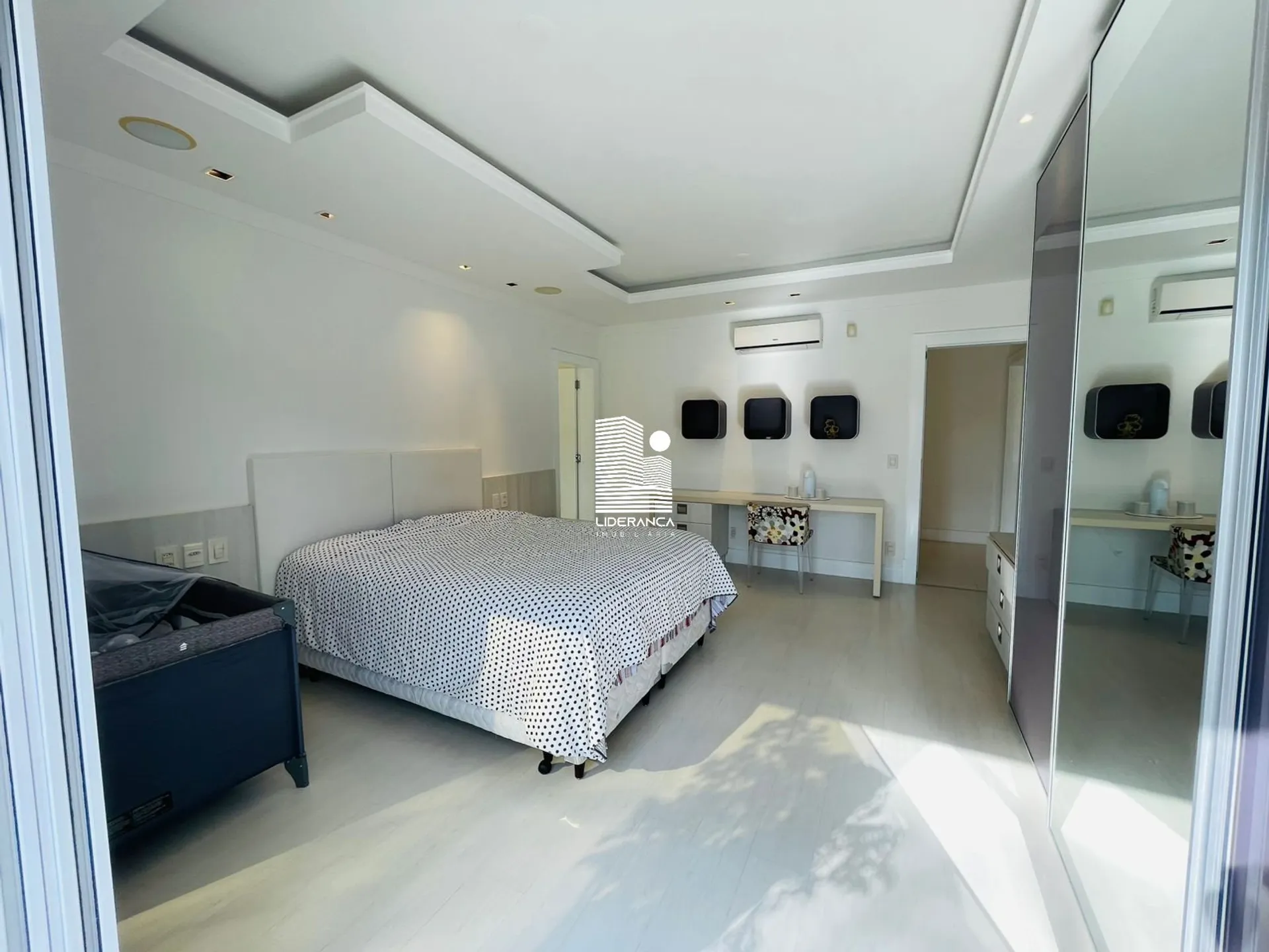 Casa mobiliada com 9 dormitórios e jardim privativo — photo 66