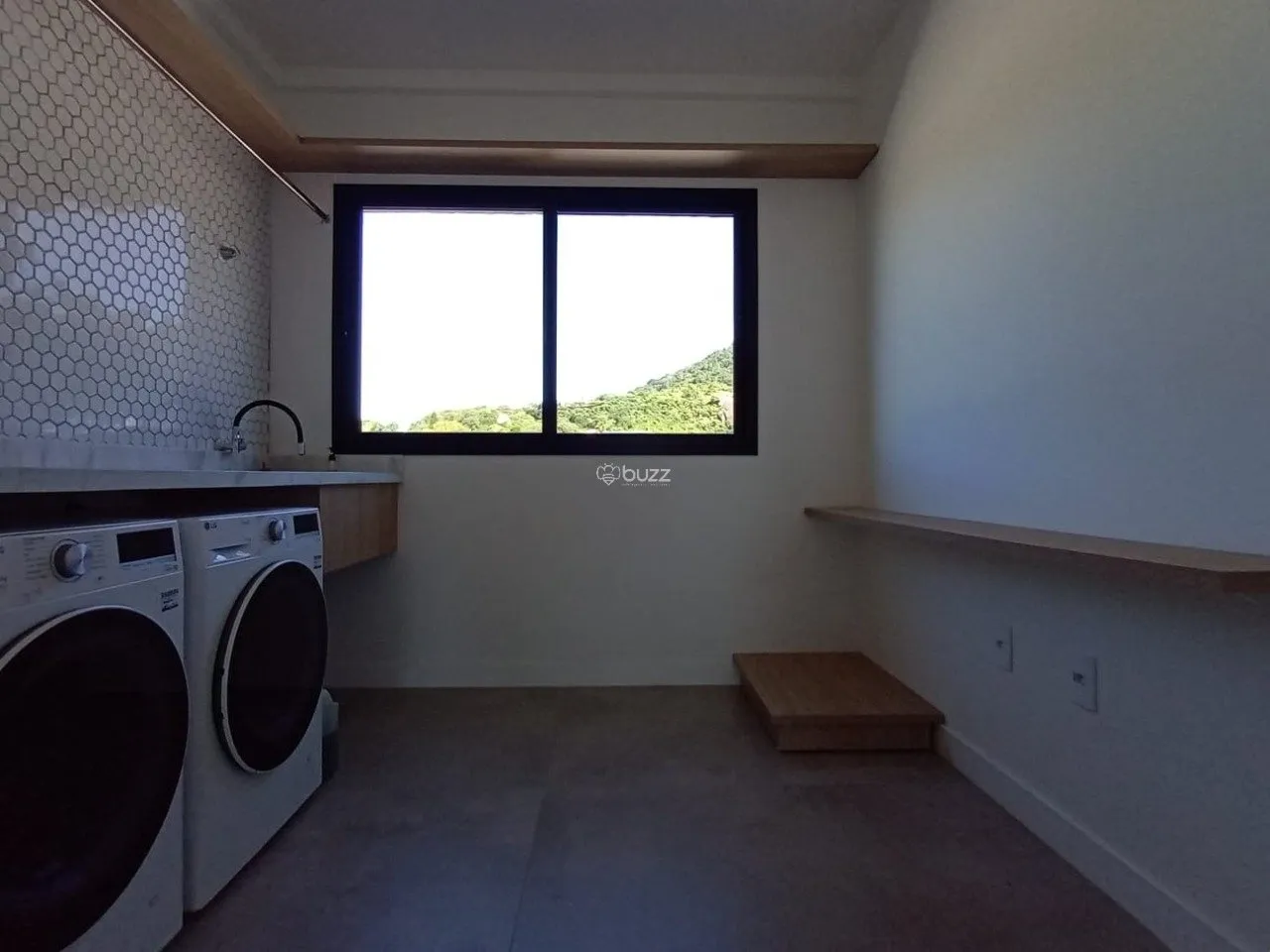 100 m² apartment with 2 bedrooms, 1 en-suite — photo 36