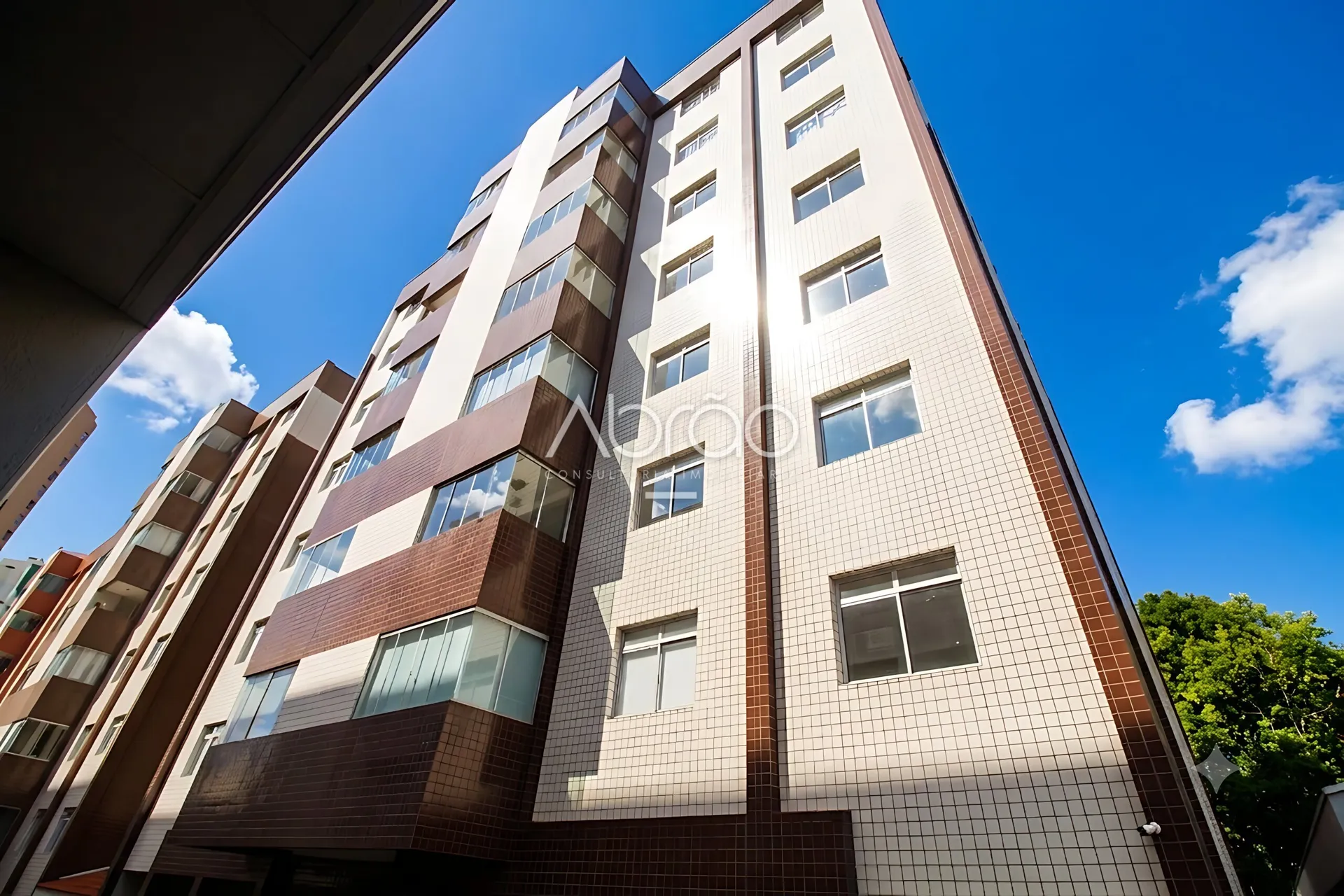 Apartamento con 3 dormitorios y balcón con parrilla — photo 27