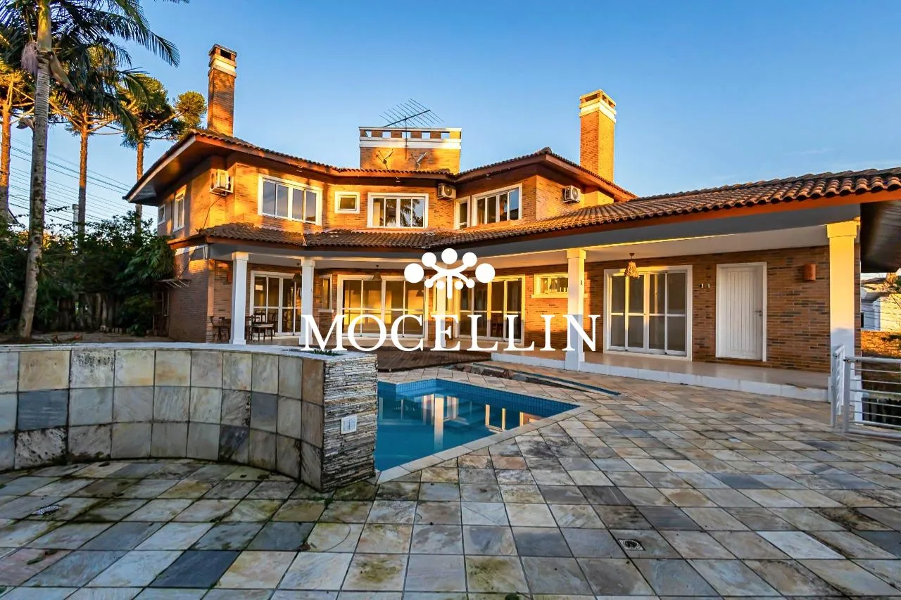 Condo house with 4 en-suite rooms and gas kitchen