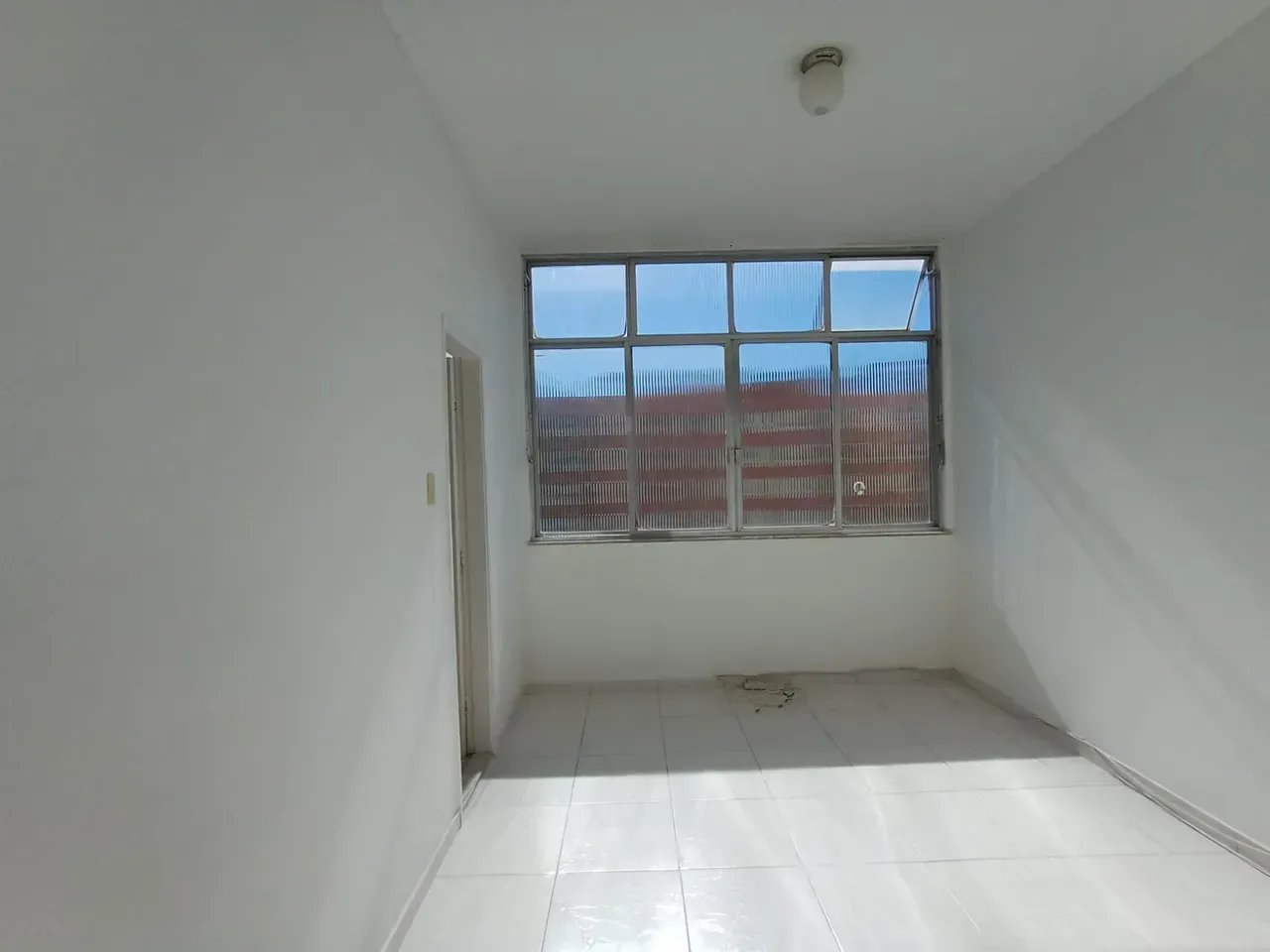 Studio conjugado com 1 quarto e box de vidro no banheiro — photo 6