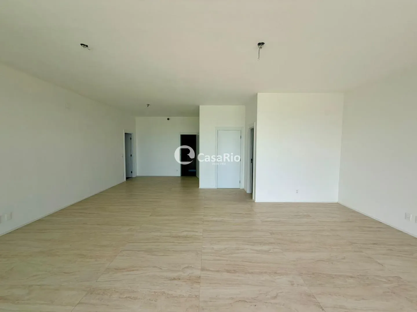 4-bedroom apartment in a building with a sauna — photo 27