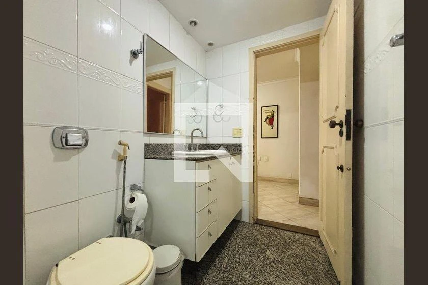230 m² apartment with a bathtub and a home office — photo 12