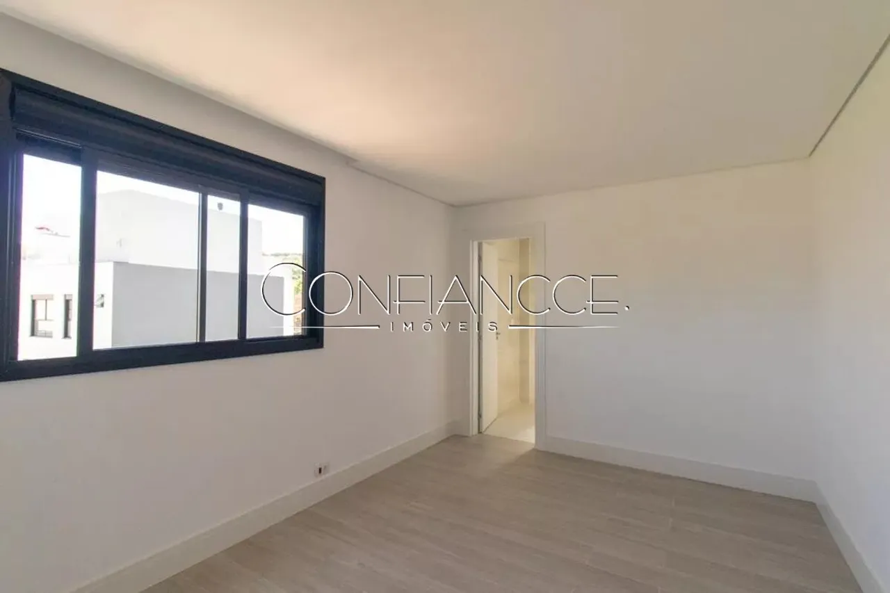 Furnished 3-suite house with gas stove open-plan kitchen — photo 19