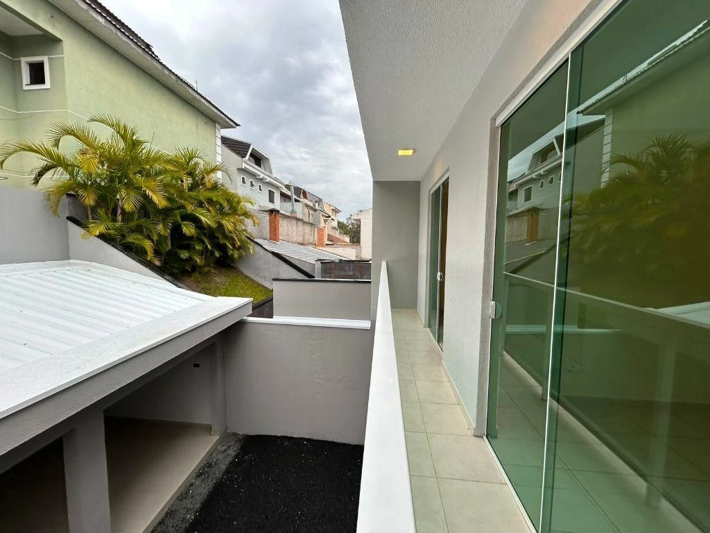 Unfurnished house with gas kitchen and 2 parking spaces — photo 12