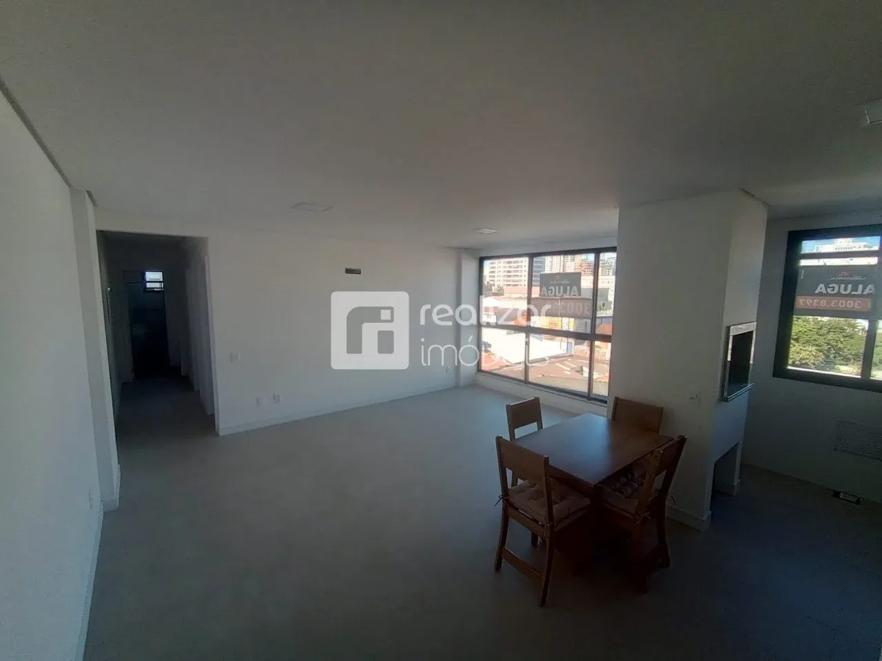 2-bedroom apartment with en-suite and open-plan kitchen