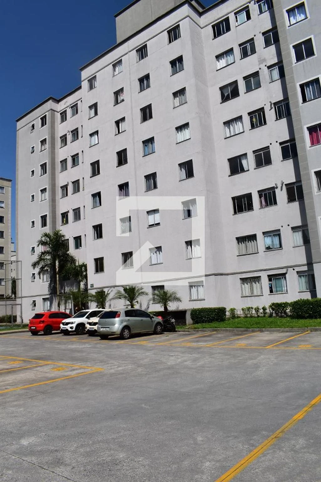 2-bedroom apartment in a building with a gym — photo 40