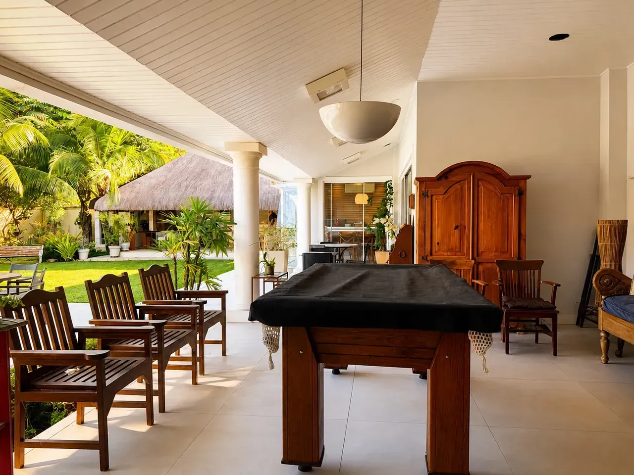Furnished house with 5 bedrooms and open-plan kitchen — photo 10
