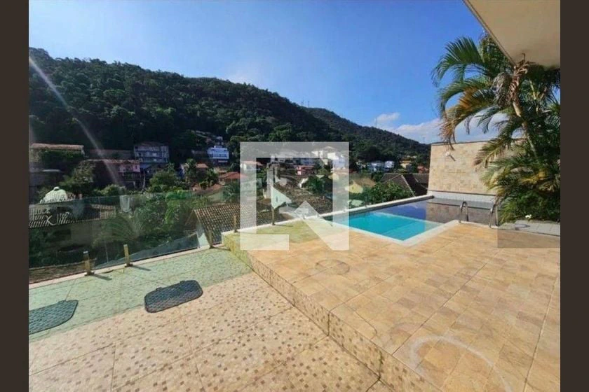 Будинок 750 м² з панорамними вікнами та заскленим балконом — photo 19