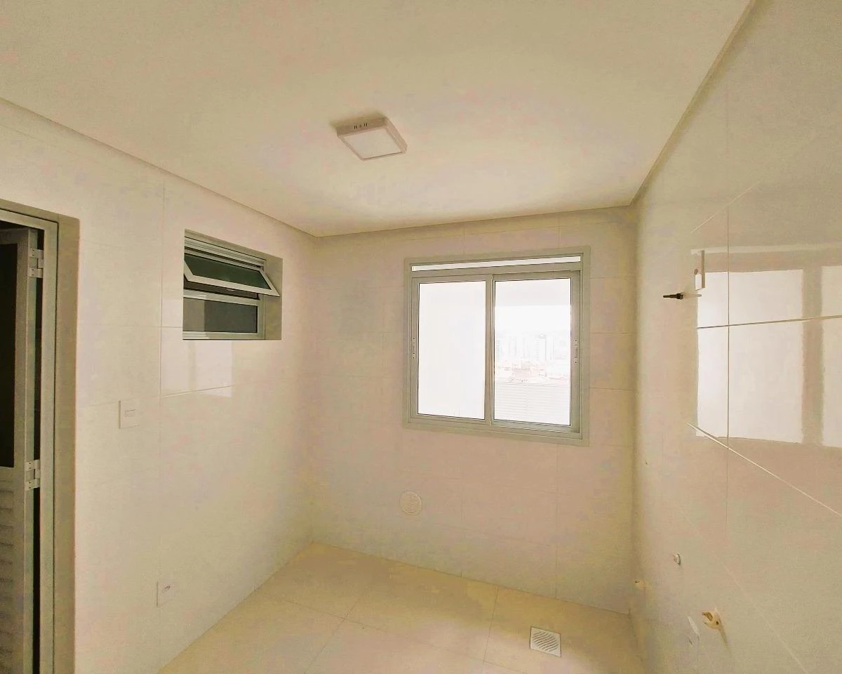 3-bedroom apartment with a water view in Florianópolis — photo 20