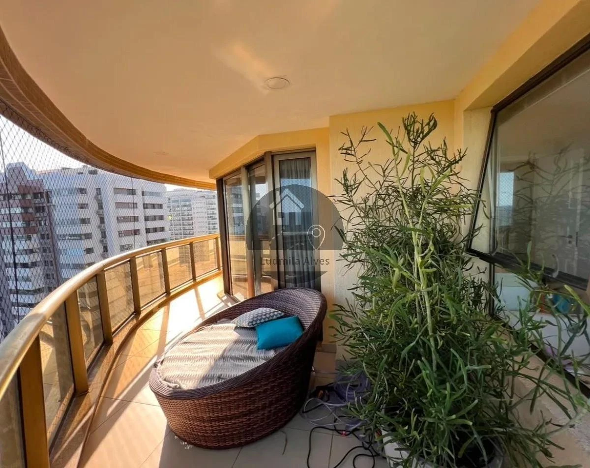 3-suite furnished apartment with balcony and 268 m² — photo 9