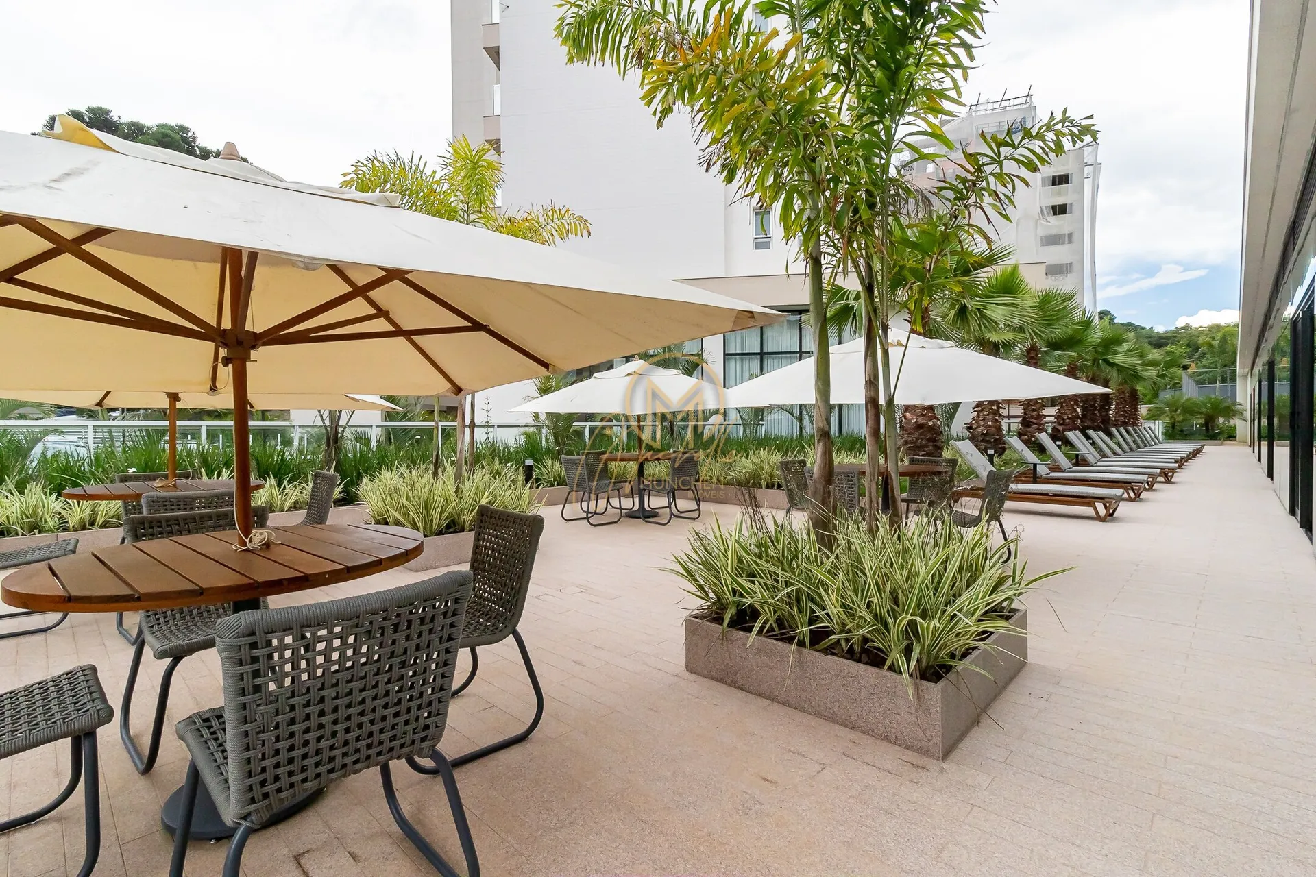 Furnished 462 m² apartment with 4 en-suite rooms — photo 111