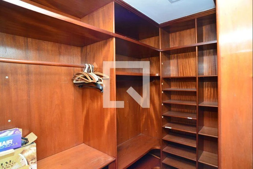 Apartamento de 4 quartos com 215 m² e varanda envidraçada — photo 33