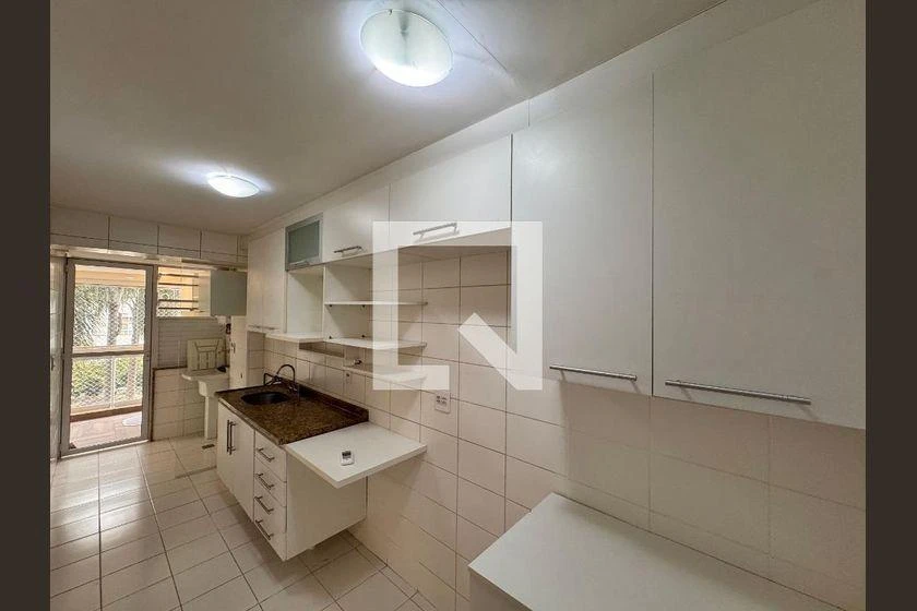 2-bedroom 87 m² apartment with parking and enclosed balcony — photo 26