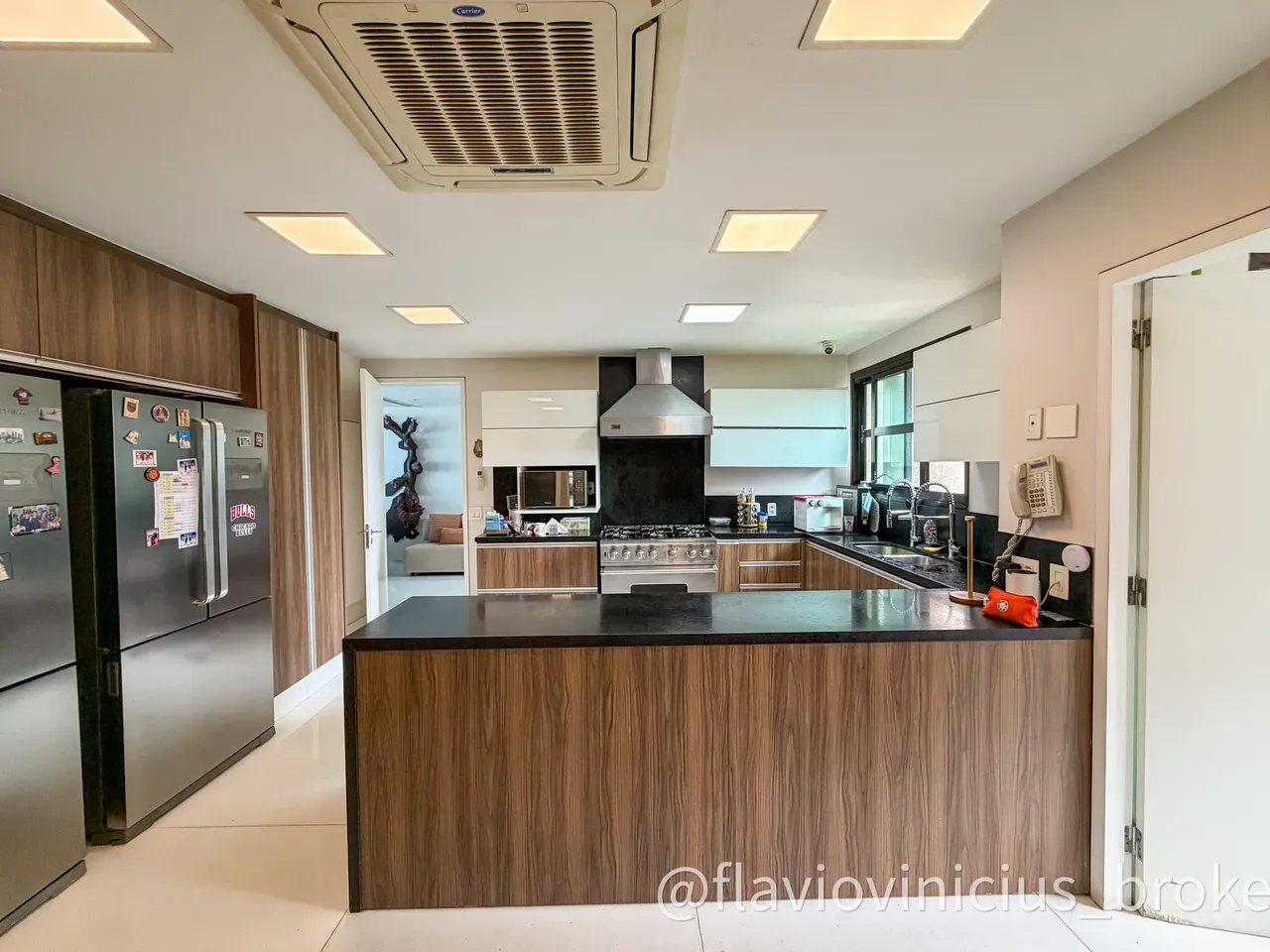Apartamento mobiliado de 400 m² com 4 suítes e jardim — photo 3