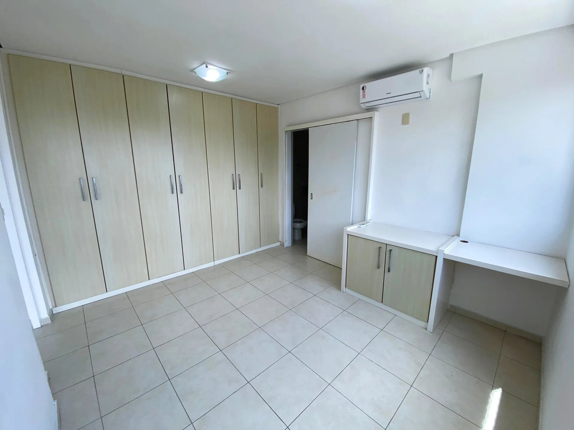 Apartamento com 4 suítes e varanda, 221 m² — photo 8