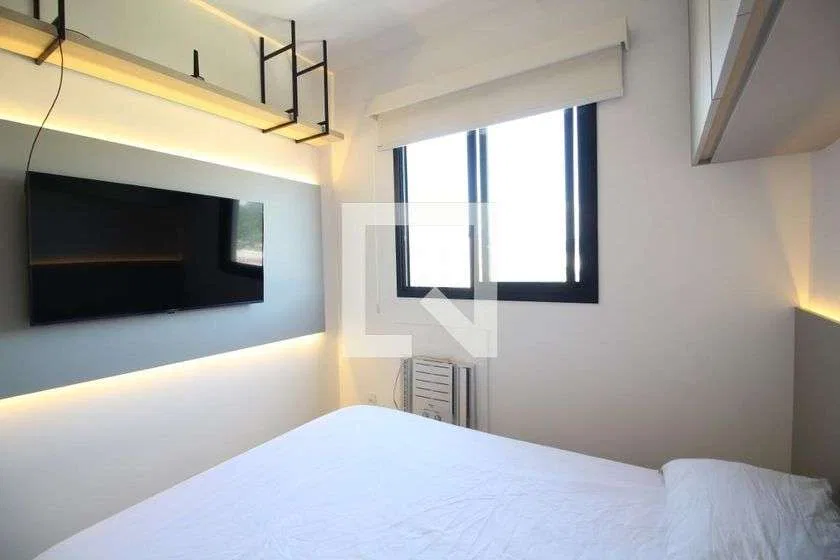 Furnished 1-bedroom apartment with open-plan kitchen — photo 6