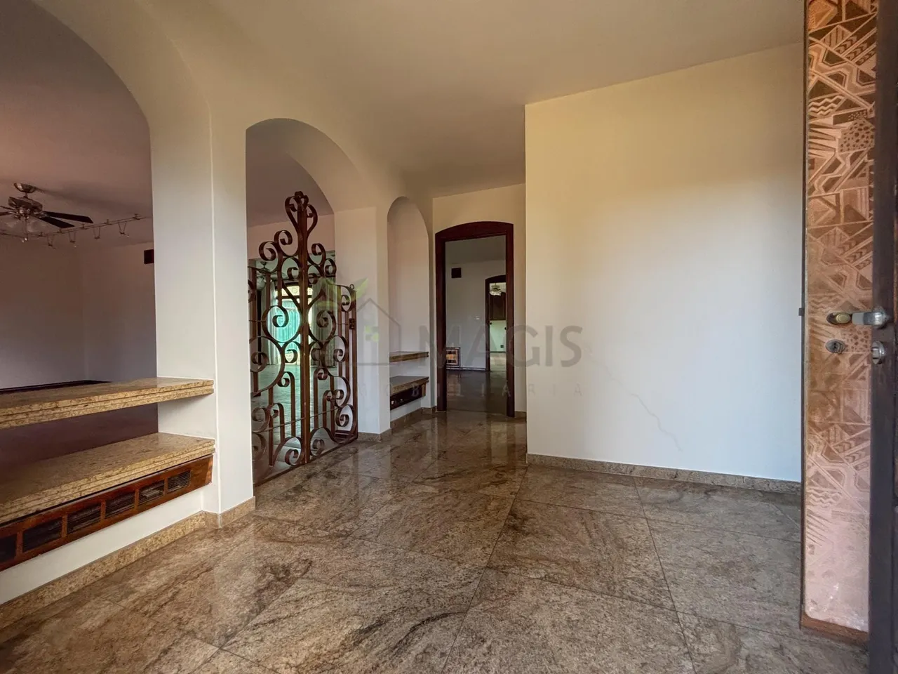 Casa com 604 m², 4 quartos e 6 vagas de garagem — photo 8