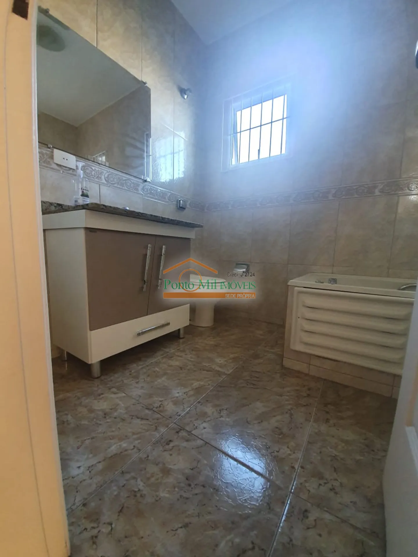 Будинок для оренди з 3 спальнями та 180 м² — photo 14