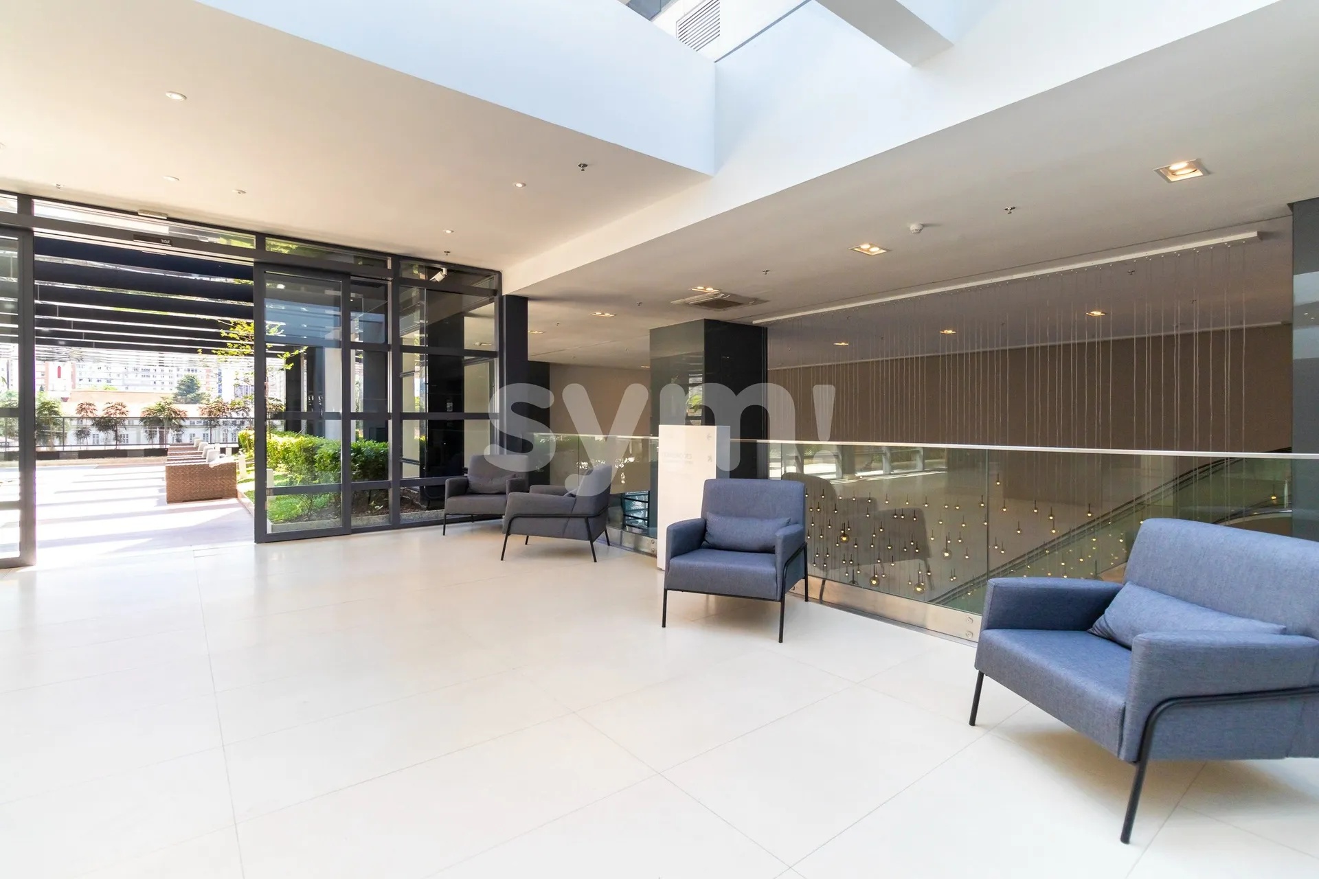 Furnished 2-bedroom apartment with a balcony grill — photo 82