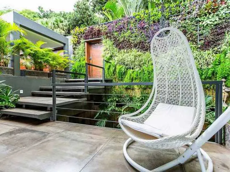 Furnished triplex house with open-plan kitchen and 5 baths — photo 16