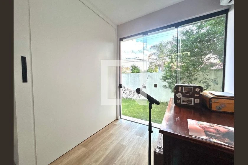 Casa sem mobília com 3 quartos e varanda privativa — photo 4